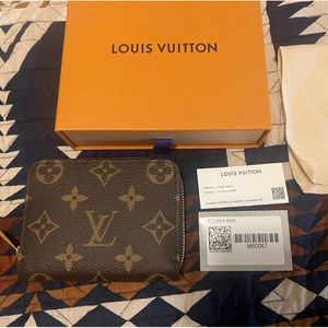 Authentic Louis Vuitton monogram zippy coin wallet
